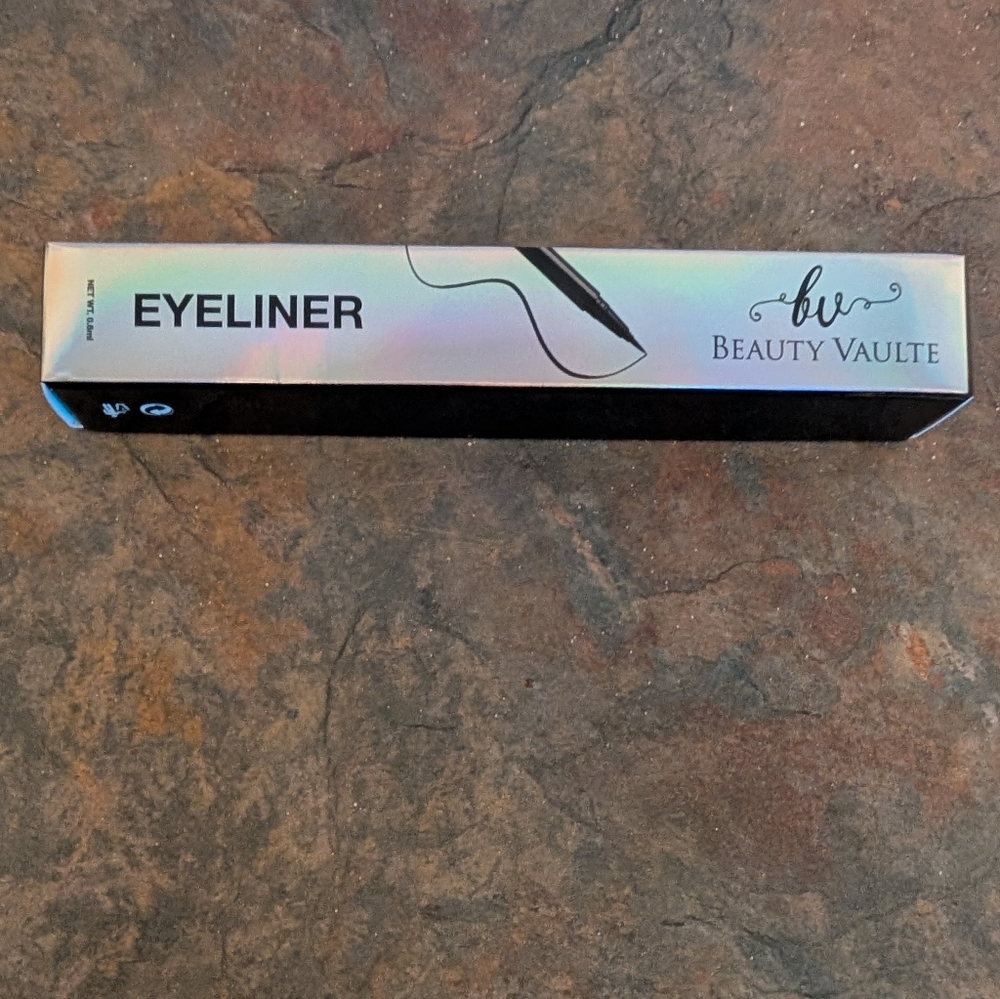 Iridescent Black Eyeliner